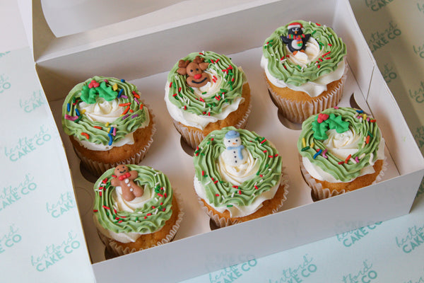 Xmas Wreath Character Cupcakes